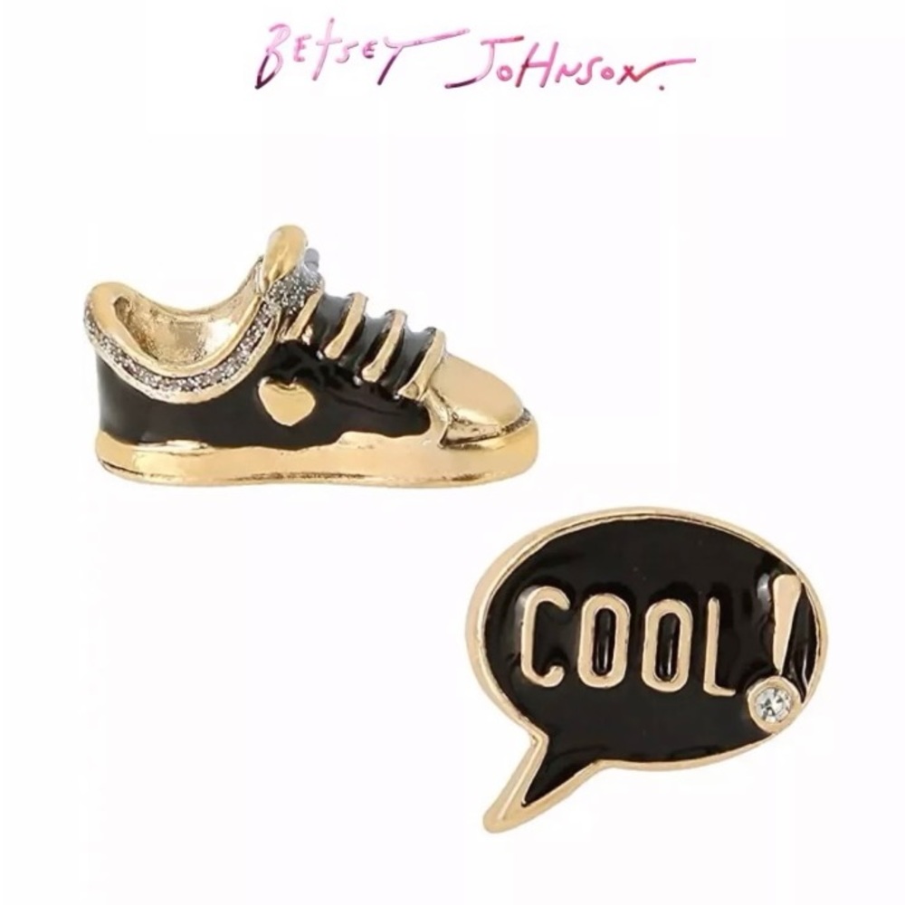 NWT Betsey Johnson💋BACK TO COOL Gold Plated CZ Crystals Mismatch Stud Earrings